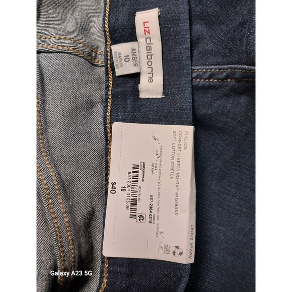 Liz Claiborne Amber Pull On Denim Short Size 10 NWT - Picture 6 of 7